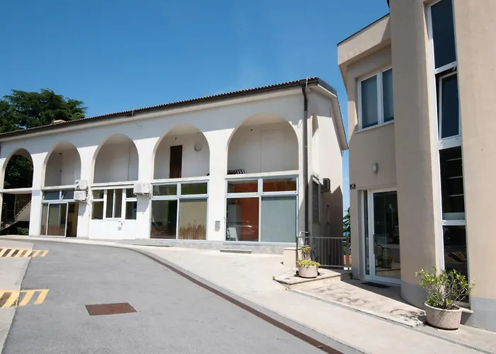 Gms With Sea View Daire *